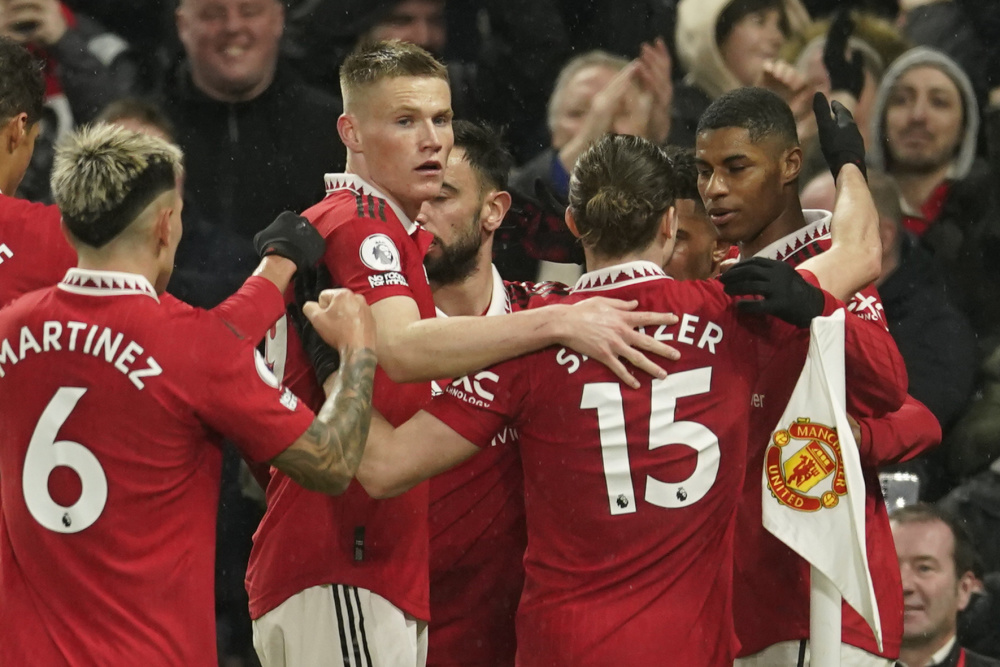 正是他得以 正是他得以